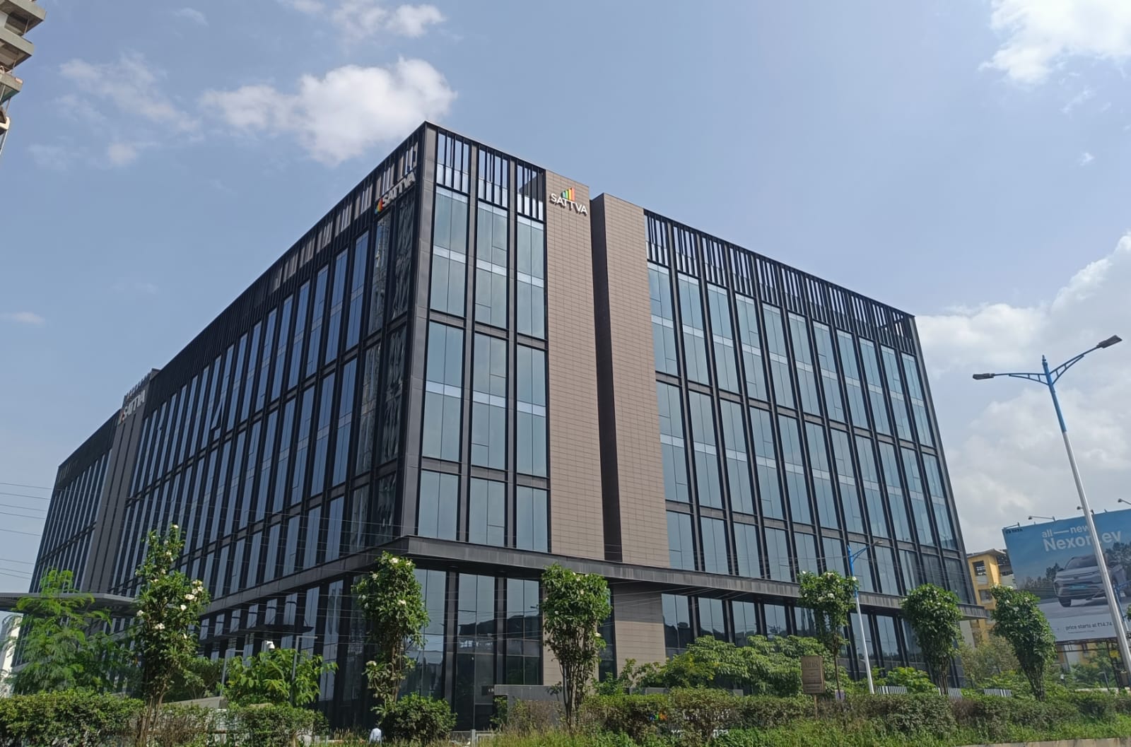 Massive 85,000 Sqft. Commercial Floor Plate for Rent in Kharadi IT Hub